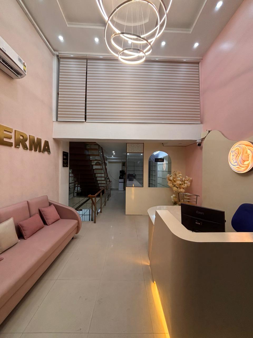 Doctor Consultation & Diagnostic Suite